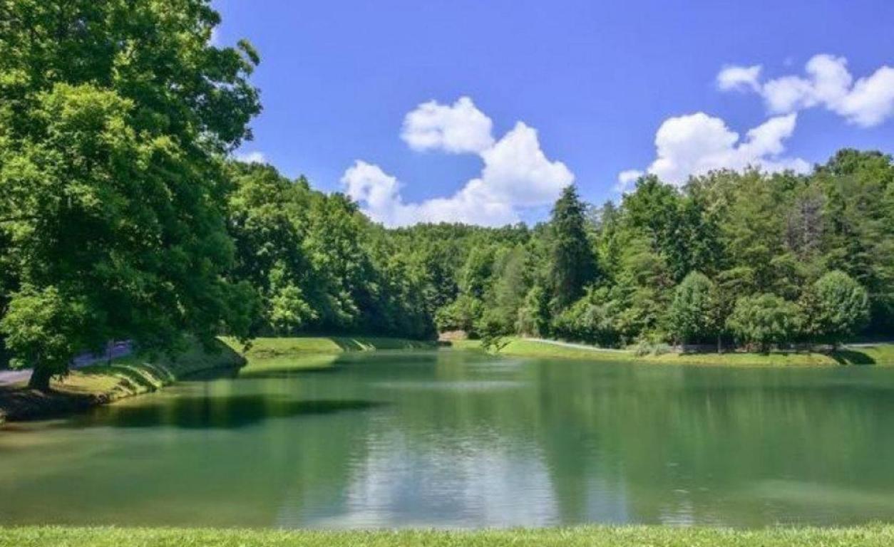 Mountain Lake Lodge, Hot Tub, Theater Room, 1089 Free Tickets Each Paid Day, Dollywood And More Sevierville Ngoại thất bức ảnh