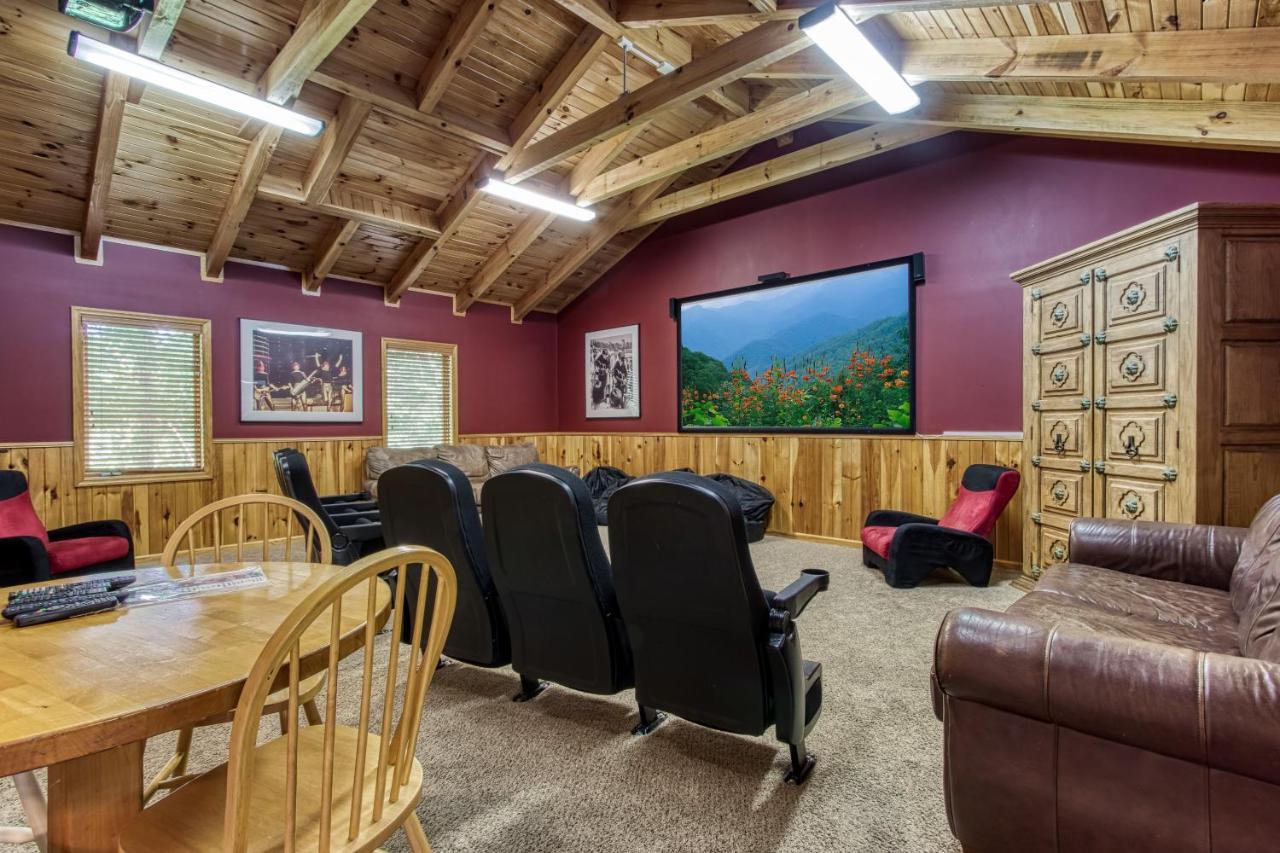 Mountain Lake Lodge, Hot Tub, Theater Room, 1089 Free Tickets Each Paid Day, Dollywood And More Sevierville Ngoại thất bức ảnh