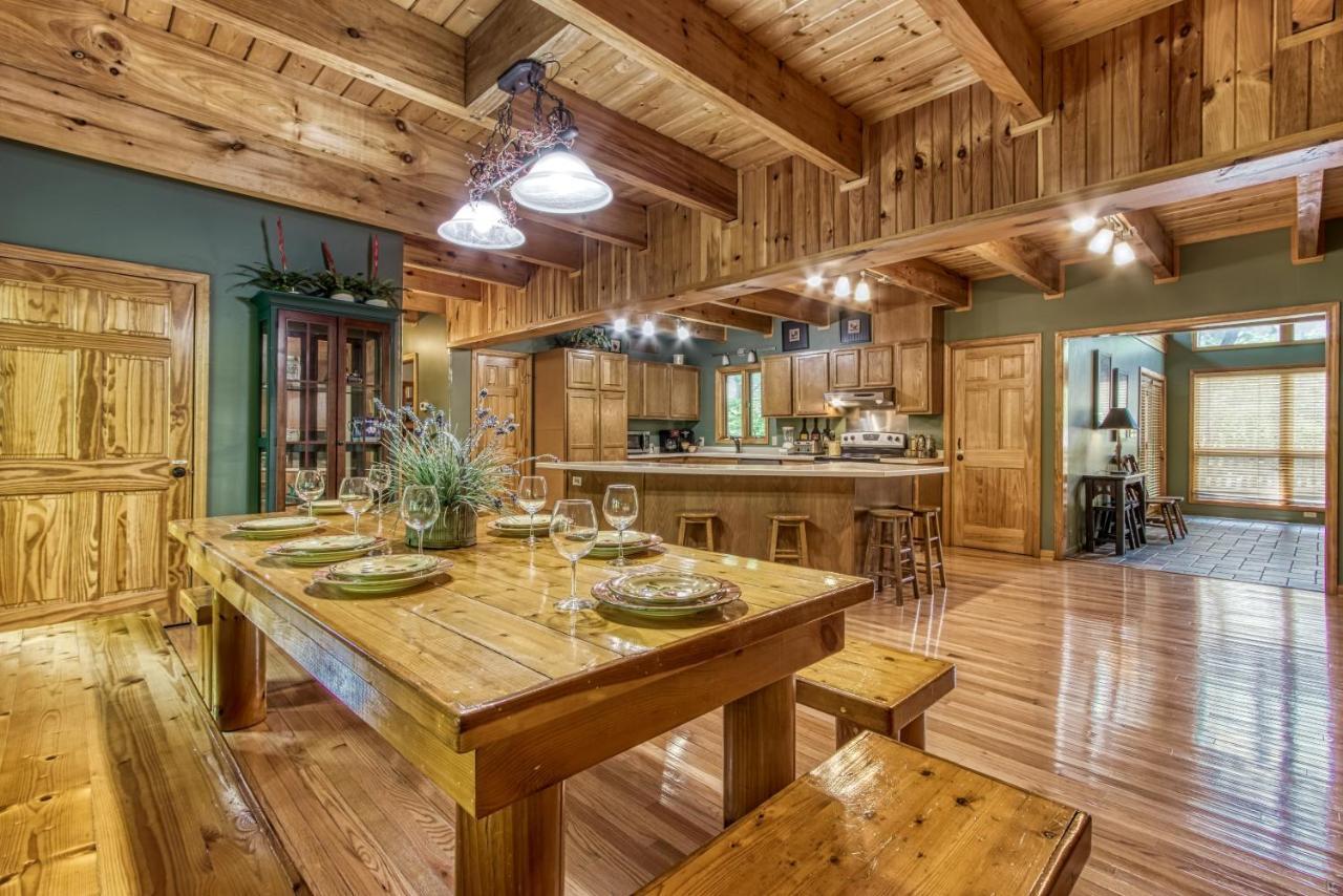 Mountain Lake Lodge, Hot Tub, Theater Room, 1089 Free Tickets Each Paid Day, Dollywood And More Sevierville Ngoại thất bức ảnh