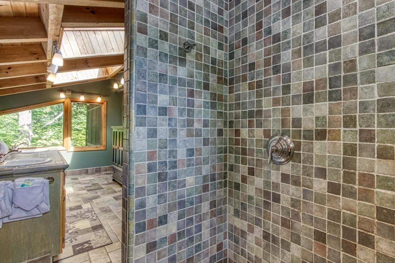 Mountain Lake Lodge, Hot Tub, Theater Room, 1089 Free Tickets Each Paid Day, Dollywood And More Sevierville Ngoại thất bức ảnh