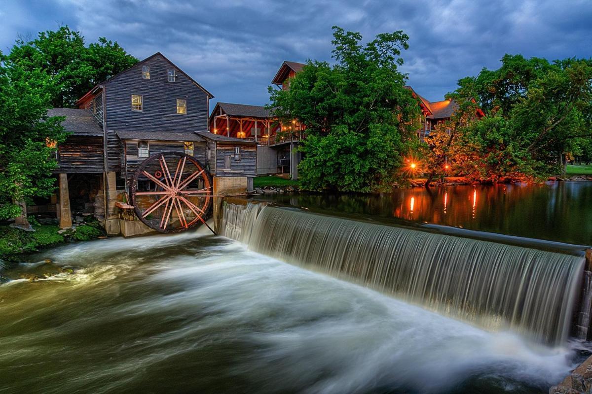 Mountain Lake Lodge, Hot Tub, Theater Room, 1089 Free Tickets Each Paid Day, Dollywood And More Sevierville Ngoại thất bức ảnh