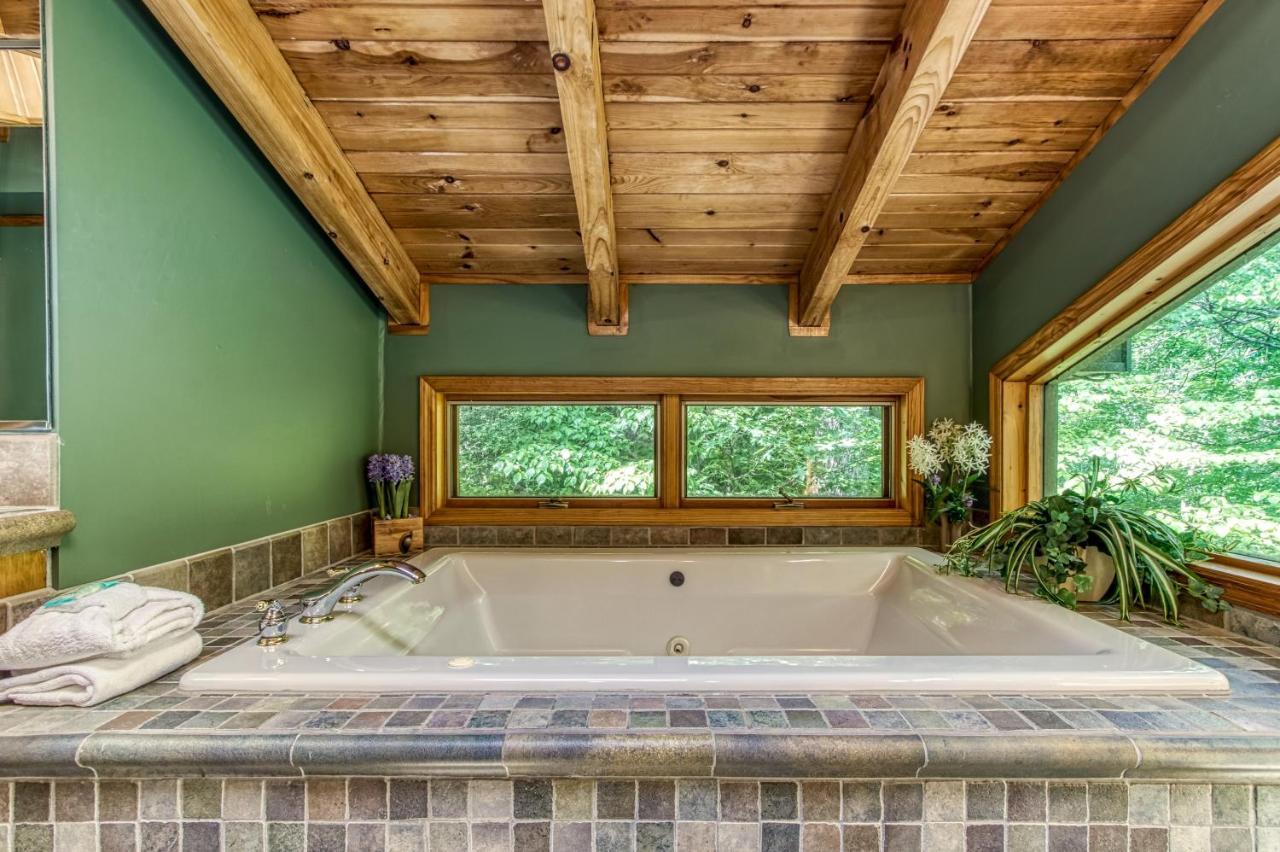 Mountain Lake Lodge, Hot Tub, Theater Room, 1089 Free Tickets Each Paid Day, Dollywood And More Sevierville Ngoại thất bức ảnh
