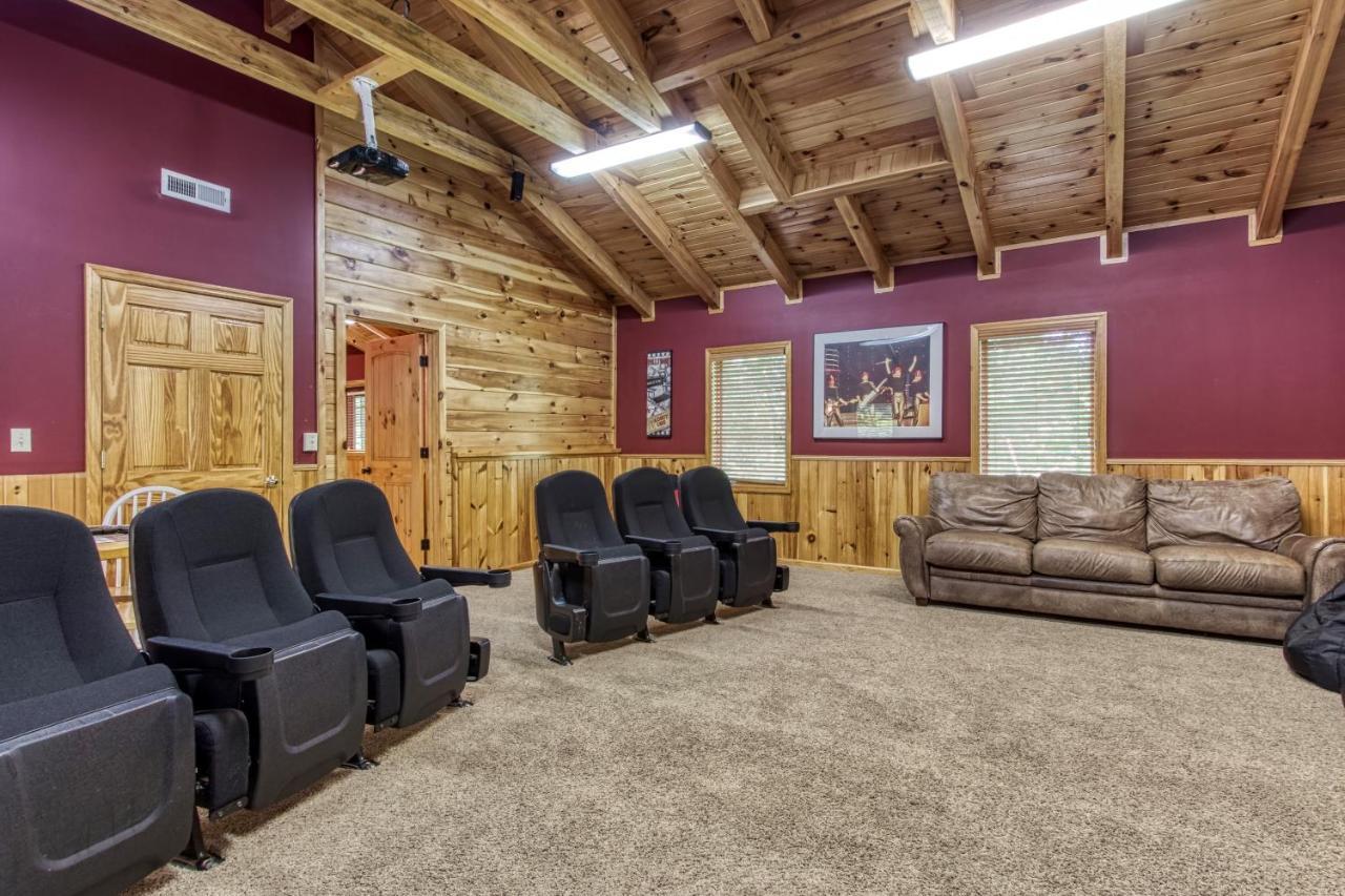 Mountain Lake Lodge, Hot Tub, Theater Room, 1089 Free Tickets Each Paid Day, Dollywood And More Sevierville Ngoại thất bức ảnh