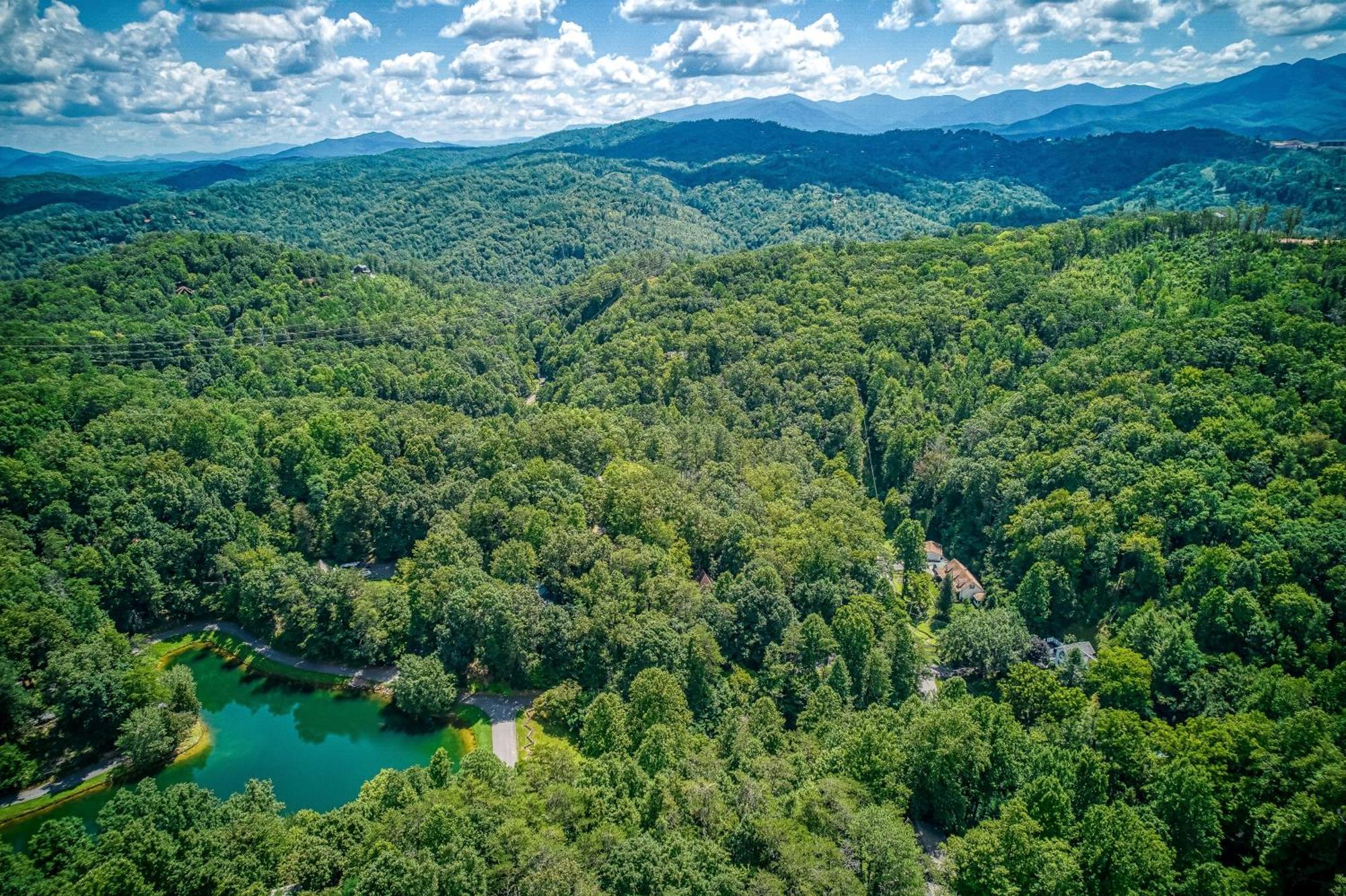 Mountain Lake Lodge, Hot Tub, Theater Room, 1089 Free Tickets Each Paid Day, Dollywood And More Sevierville Ngoại thất bức ảnh